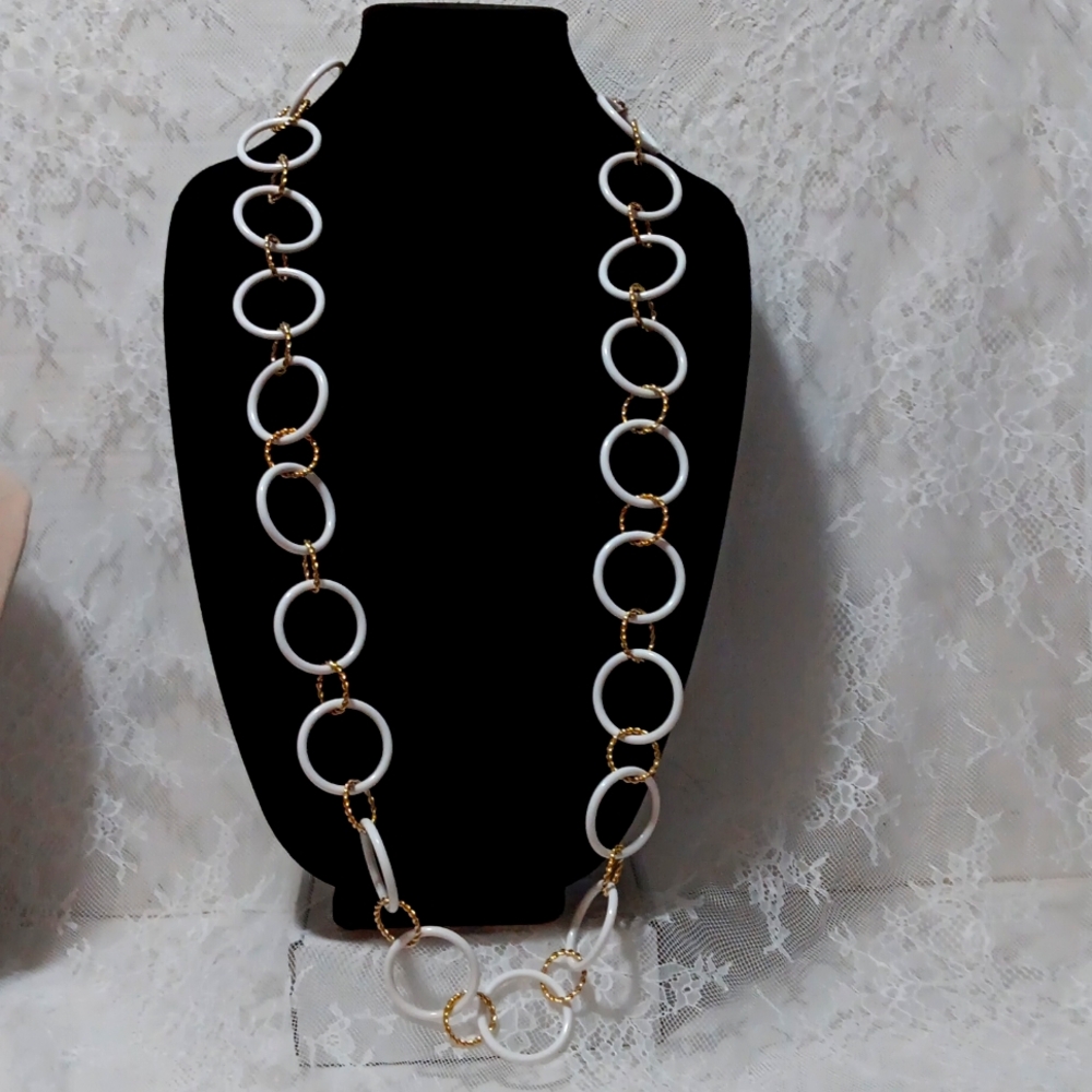 Retro Hoop Link Necklace